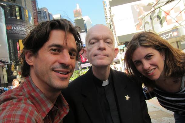 Photo of Mark Landis with a couple